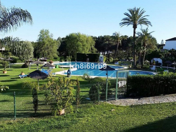 IV035522 – 3 bedroom villa in popular Dos Hermanas, Benamara Resort