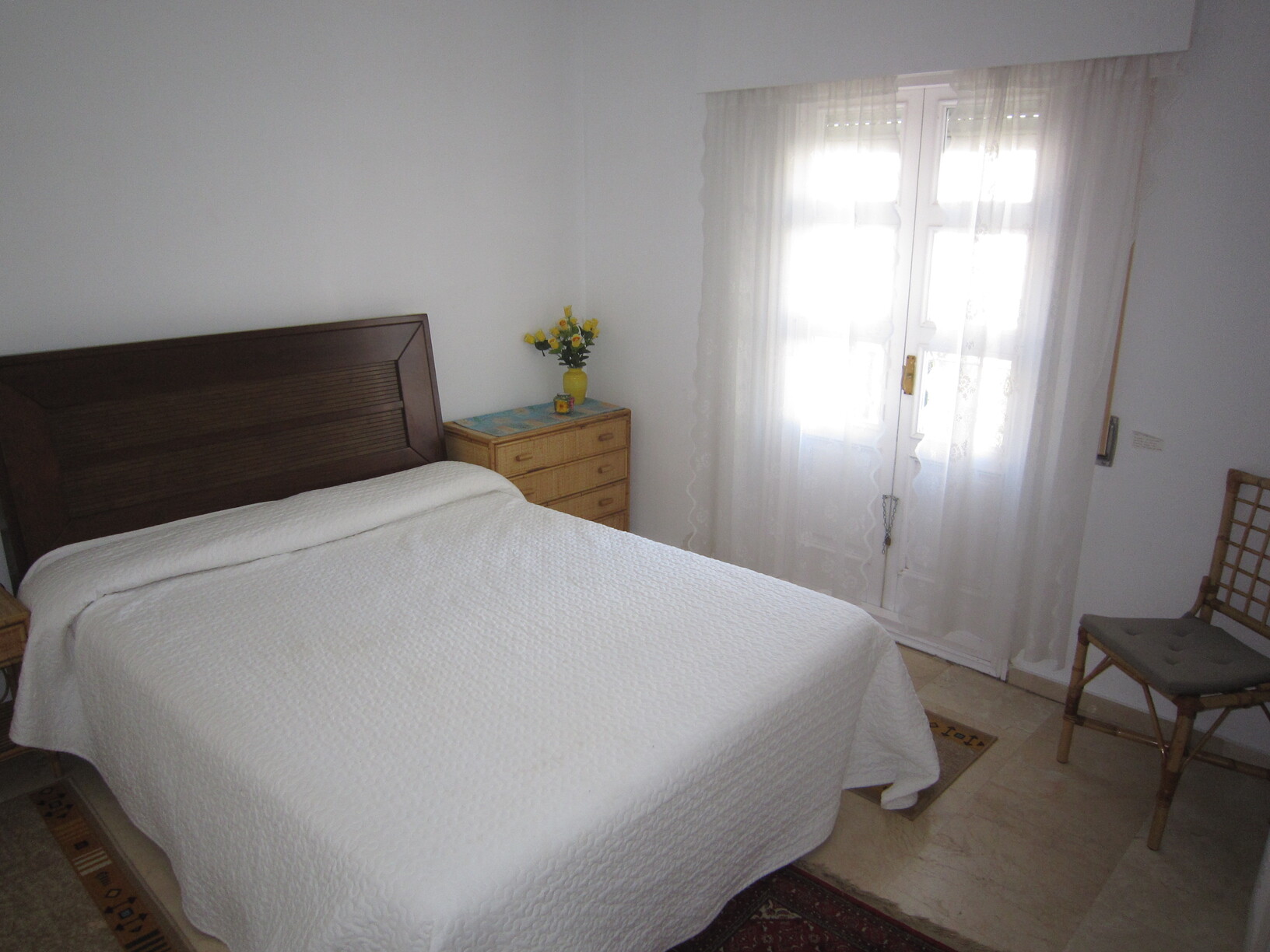 REBV0936 -Charming 2 bed middle floor apartment