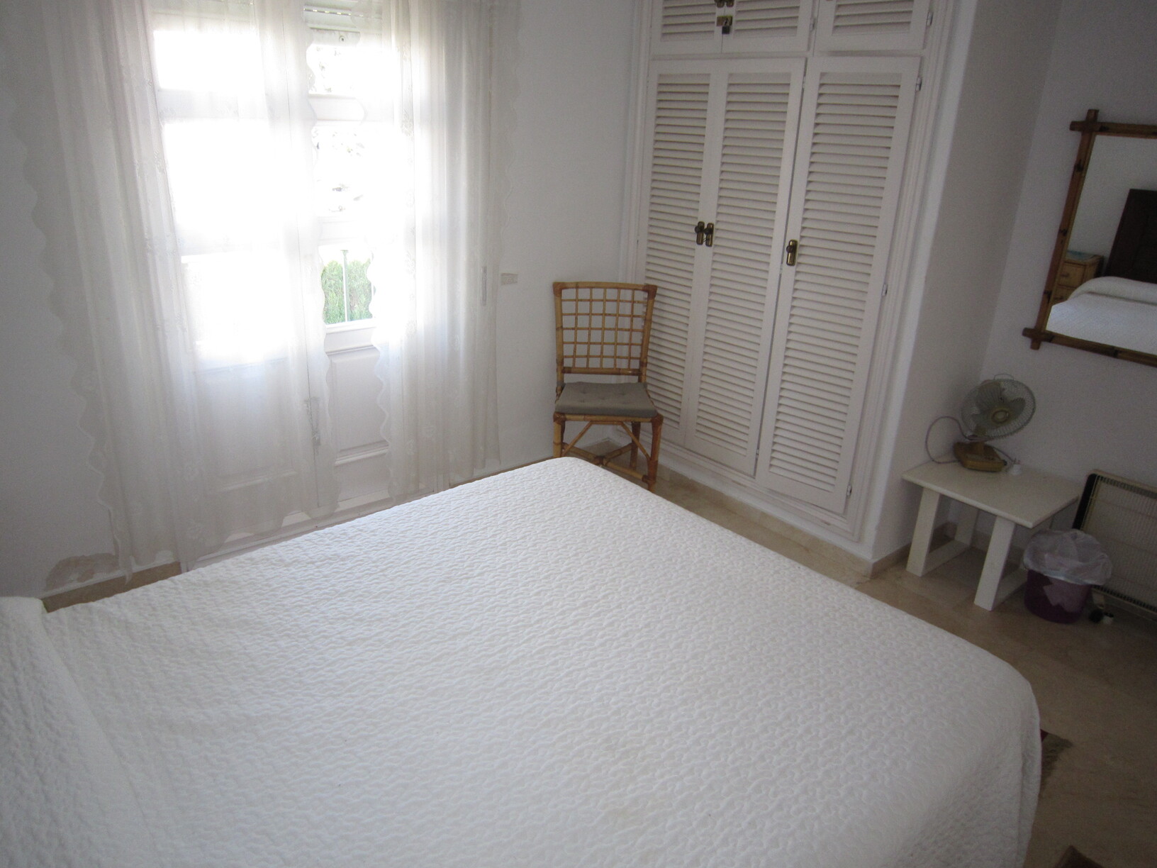 REBV0936 -Charming 2 bed middle floor apartment