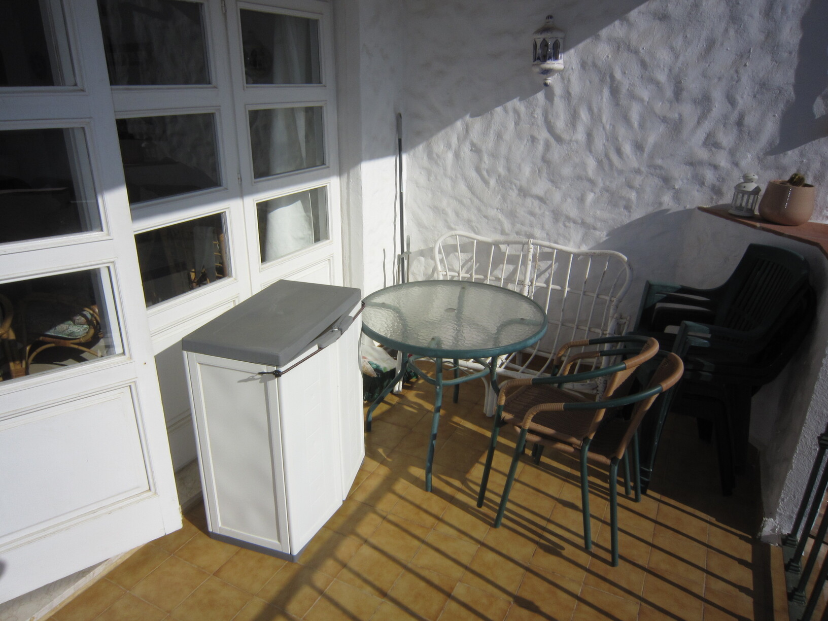 REBV0936 -Charming 2 bed middle floor apartment