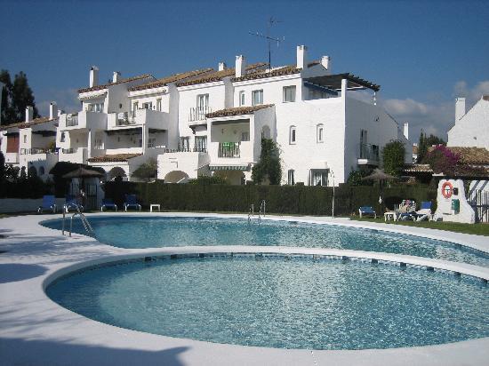 REBV0936 -Charming 2 bed middle floor apartment