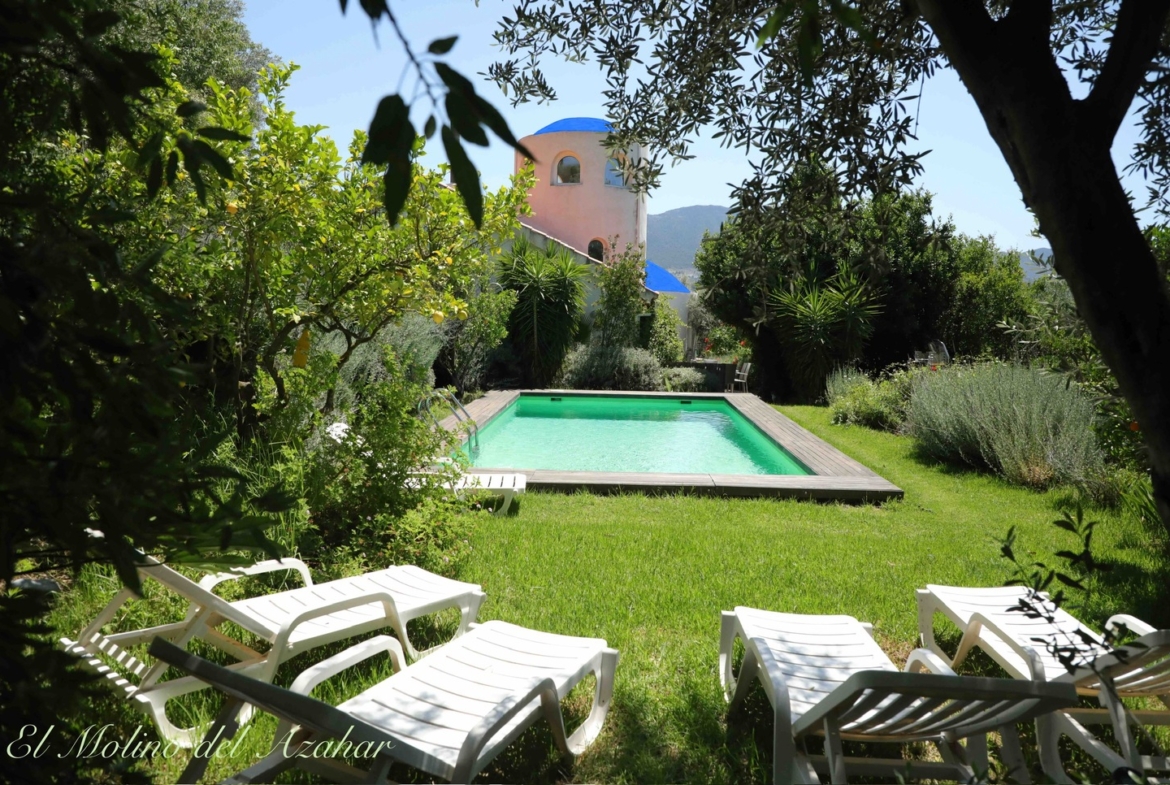 REBVGR0938 – Rural Hotel, House & Apartment