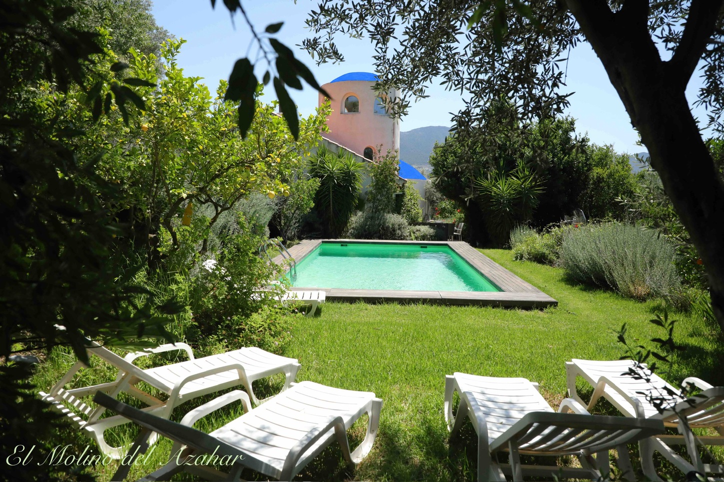 REBVGR0938 – Rural Hotel, House & Apartment