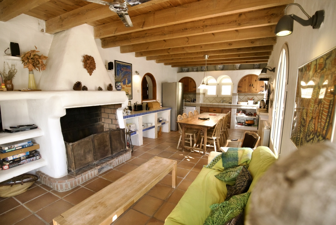REBVGR0938 – Rural Hotel, House & Apartment