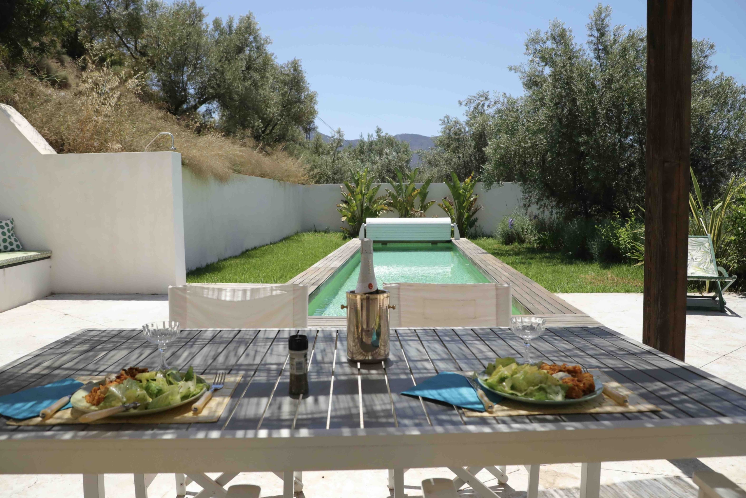 REBVGR0938 – Rural Hotel, House & Apartment