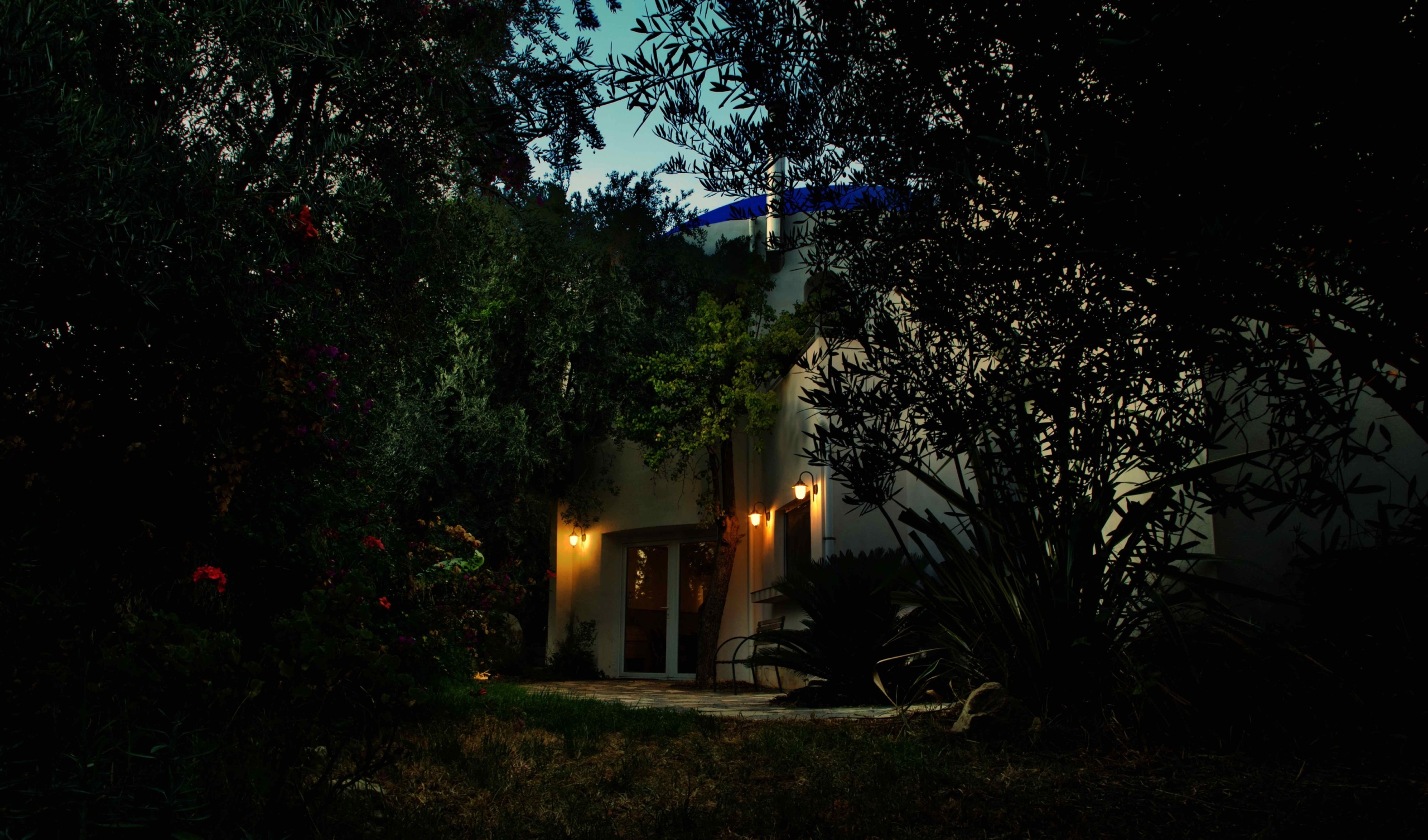 REBVGR0938 – Rural Hotel, House & Apartment