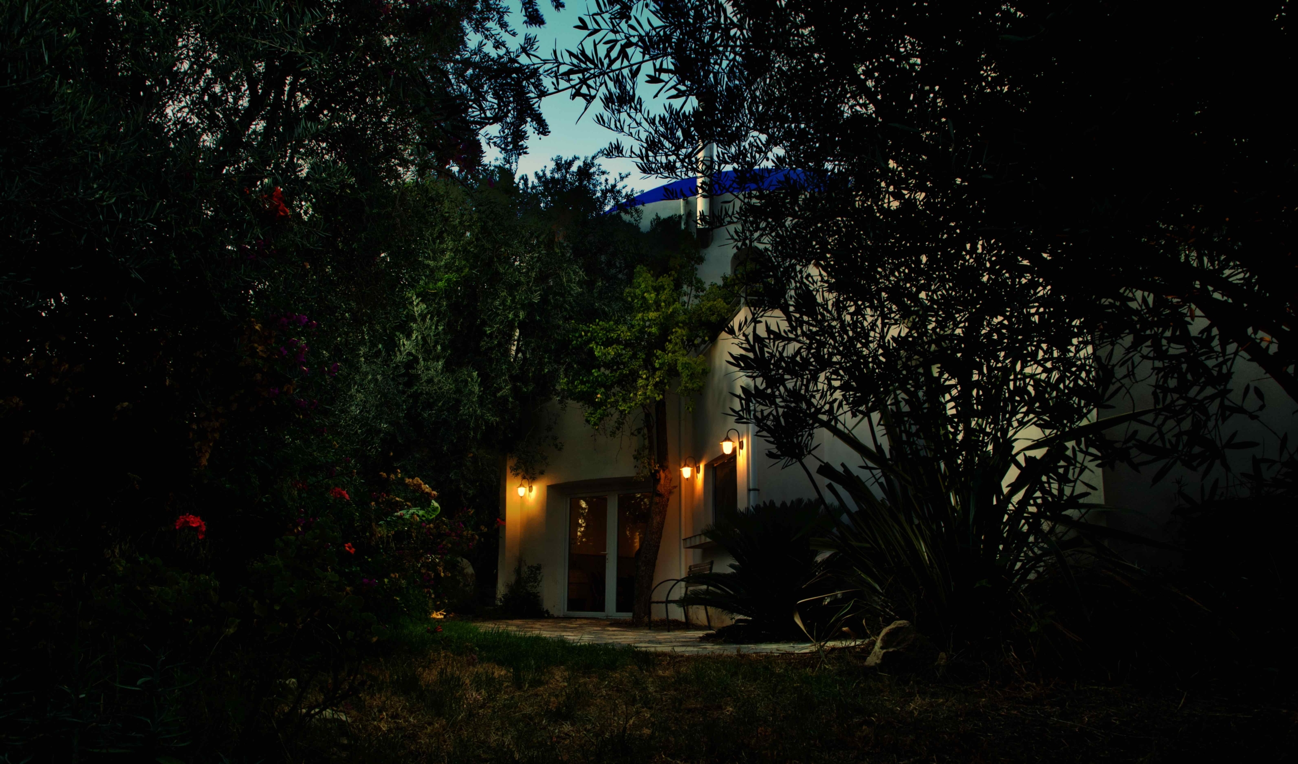 REBVGR0938 – Rural Hotel, House & Apartment