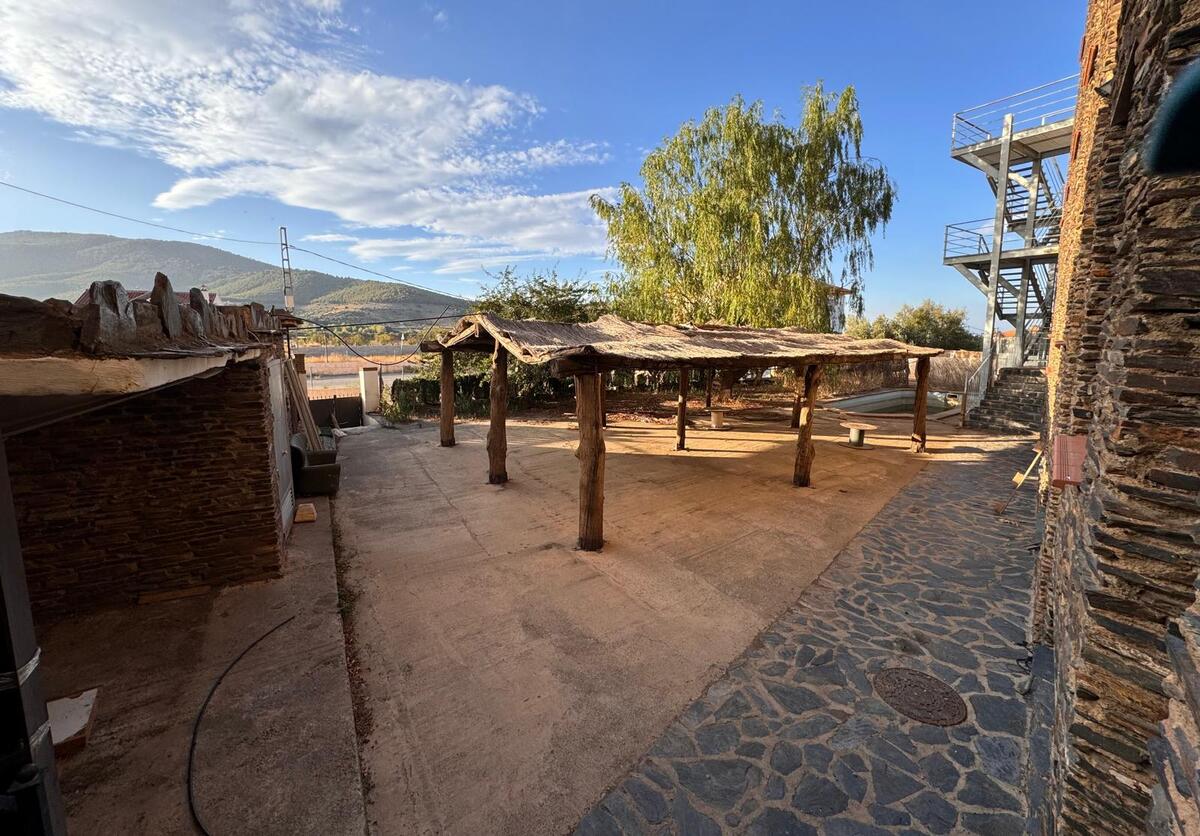 REBVGR0939 – Granada Area – Hotel for Sale