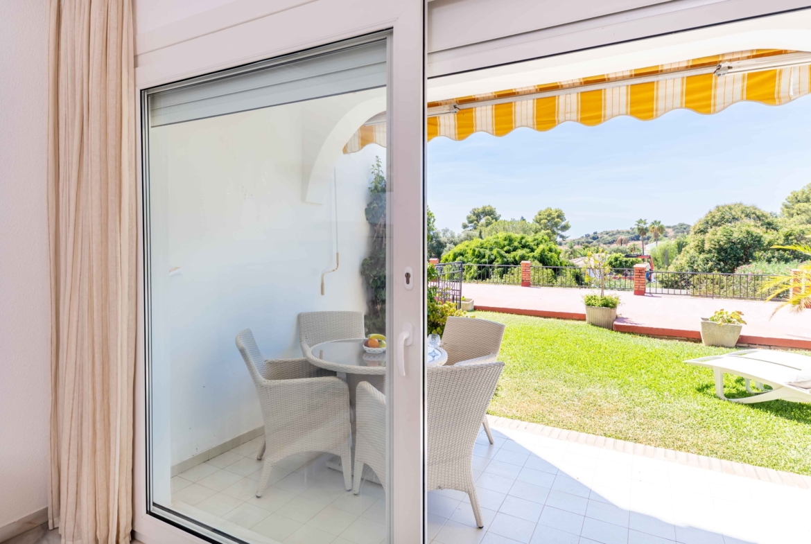 REBV0941 2 bed ground floor apartment for sale in Pueblo Cortes del Golf, El Paraiso
