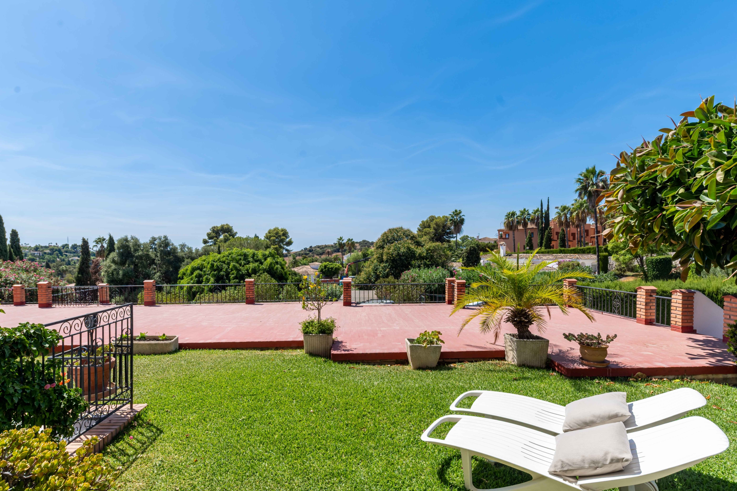 REBV0941 2 bed ground floor apartment for sale in Pueblo Cortes del Golf, El Paraiso