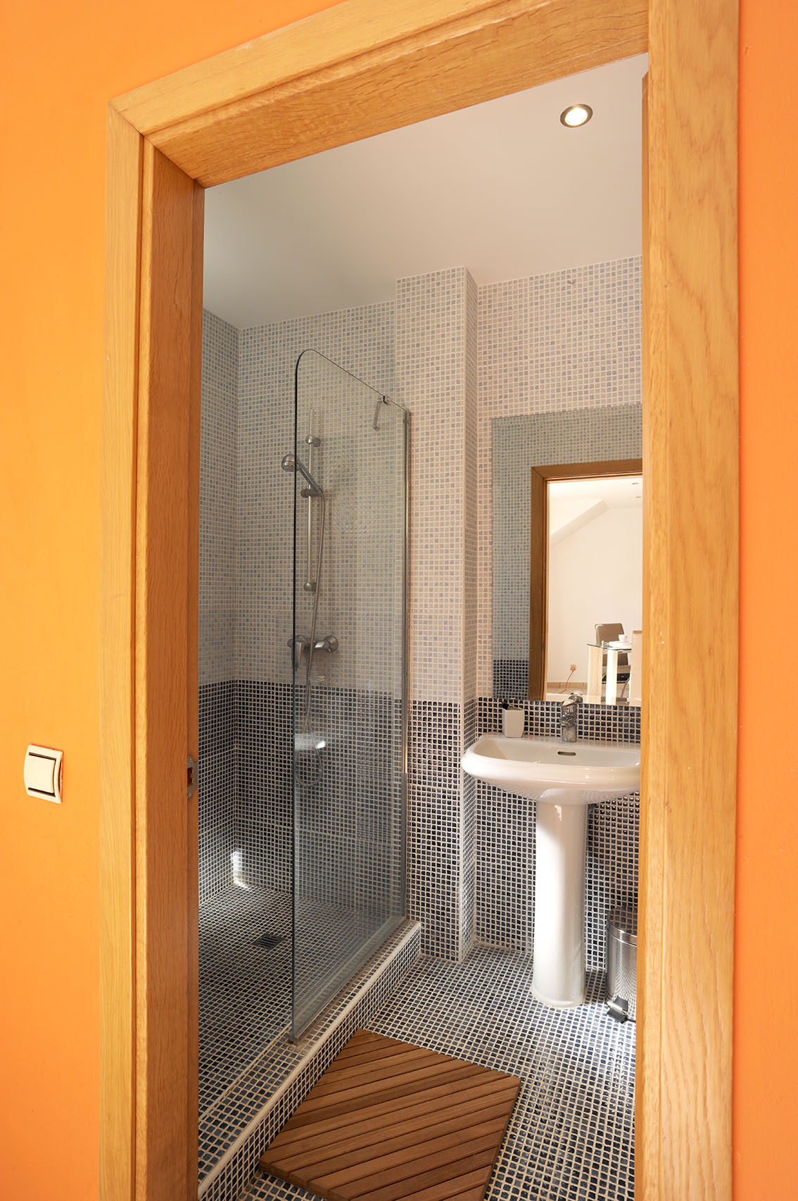 REBV0944 – Spacious ground floor apartment with extra level, private parking space in Campanario