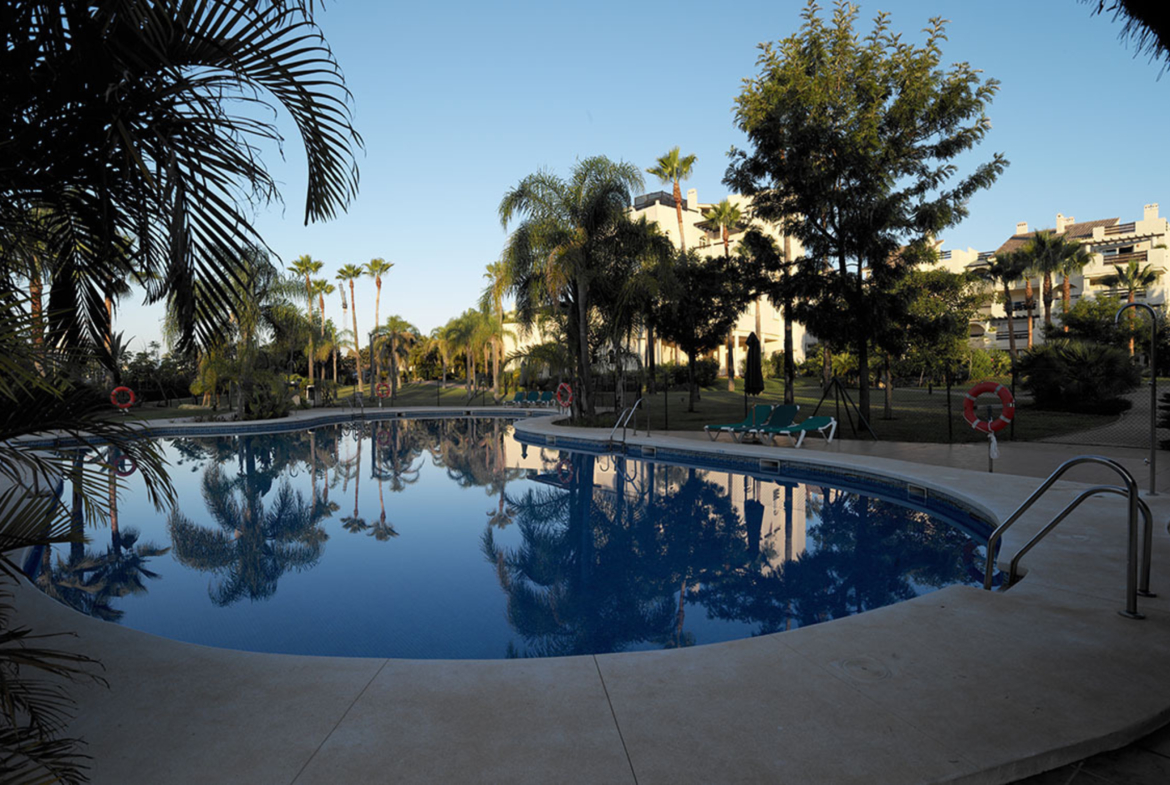 REBV0944 – Spacious ground floor apartment with extra level, private parking space in Campanario