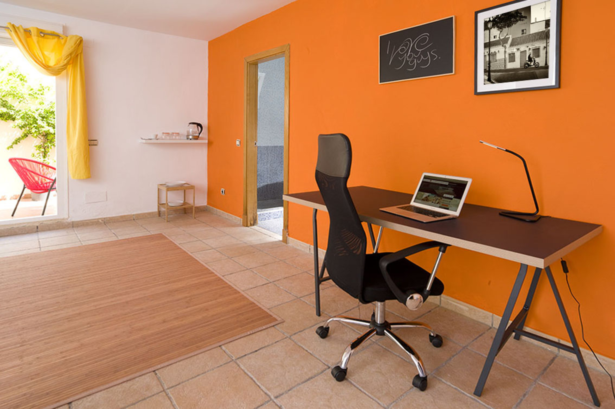 REBV0944 – Spacious ground floor apartment with extra level, private parking space in Campanario