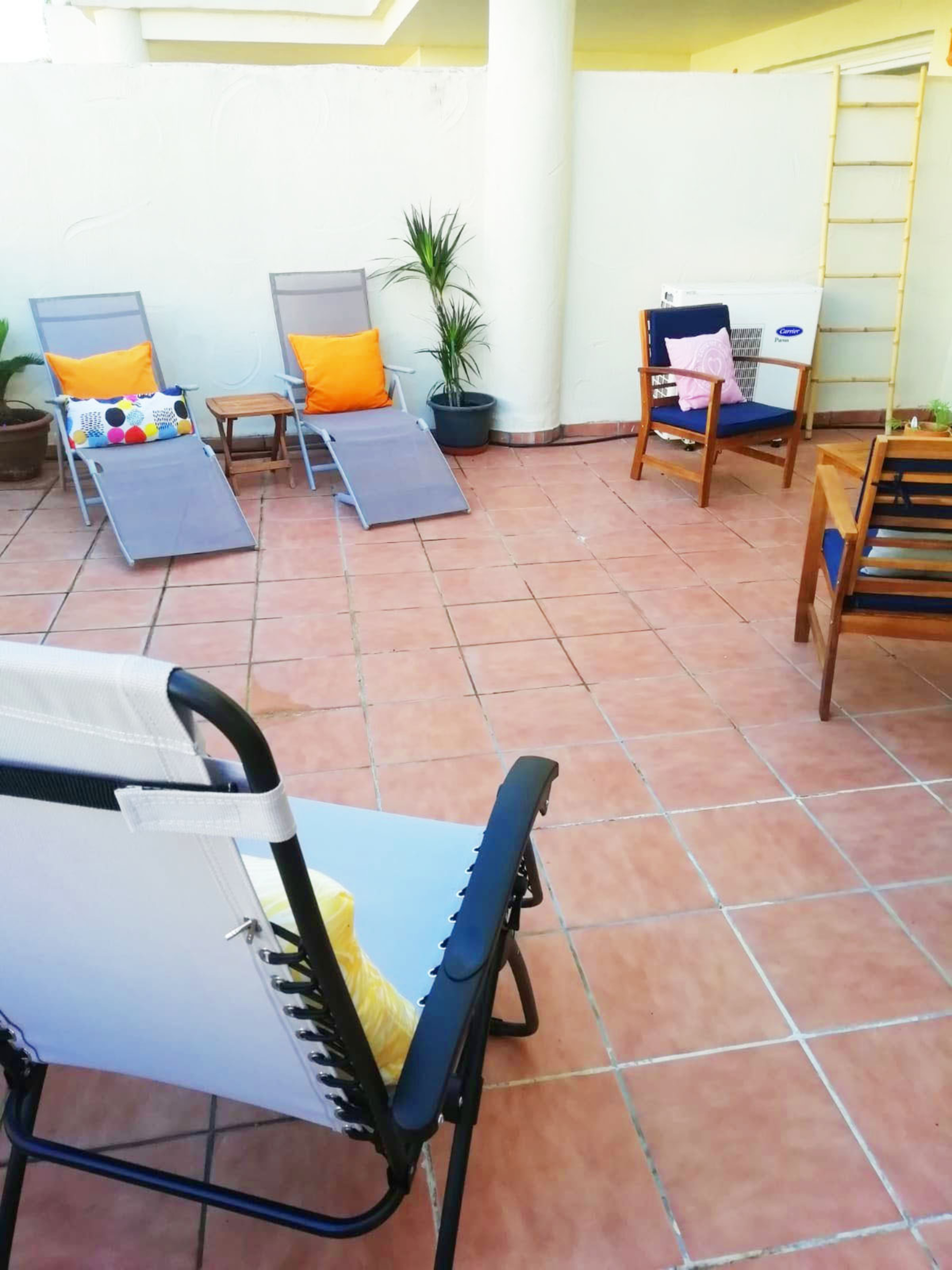 REBV0944 – Spacious ground floor apartment with extra level, private parking space in Campanario