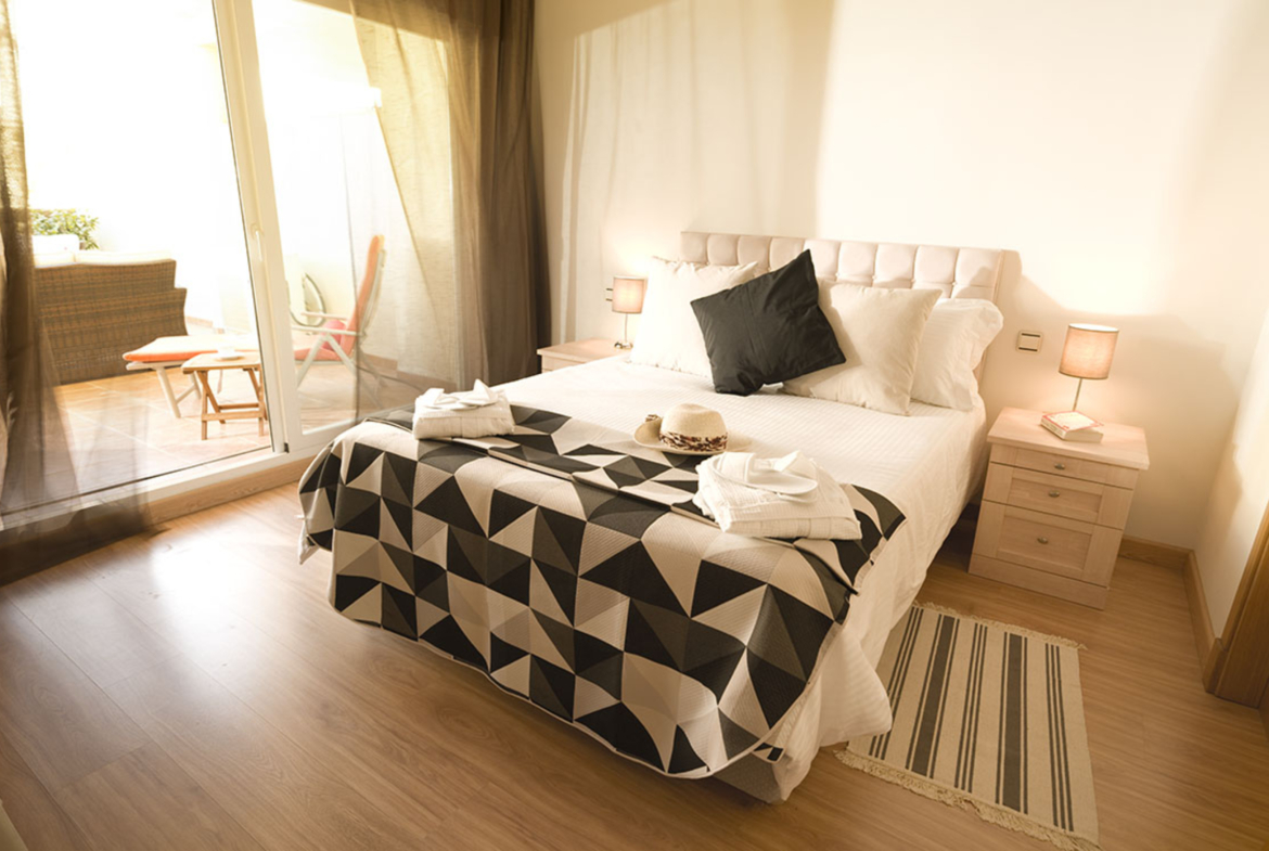 REBV0944 – Spacious ground floor apartment with extra level, private parking space in Campanario