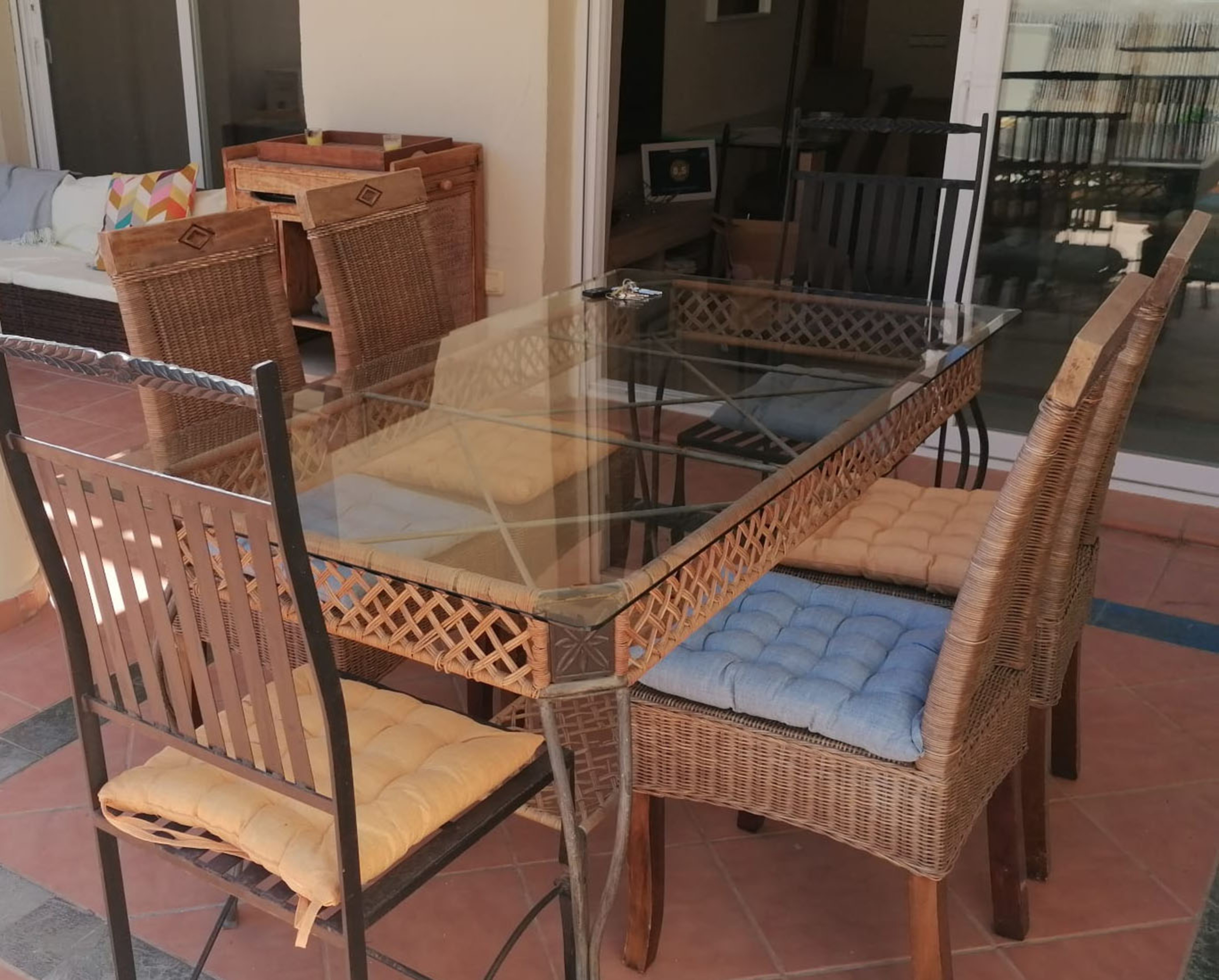 REBV0944 – Spacious ground floor apartment with extra level, private parking space in Campanario